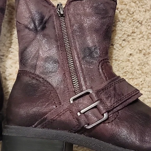 Clarks Womens Leather Ankle Boots. Plum Color..NWOB - Picture 5 of 6